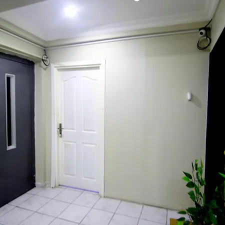 Kutluhan Hotel Estambul